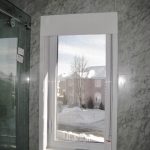 salle de bain, marbre, faux marbre, faux fini, gris, noir, blanc, fenêtre , design d'intérieur, décoration, sur mesure